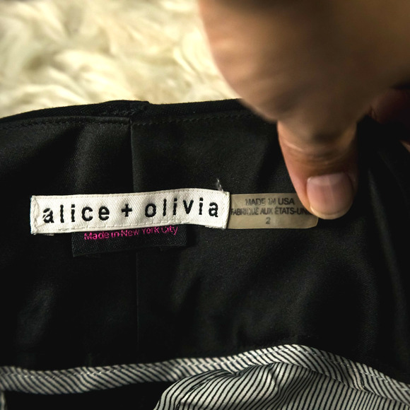 Alice + Olivia Size 2 Black Flat Front Hook Zip Straight Leg Dress Pants - Picture 3 of 6